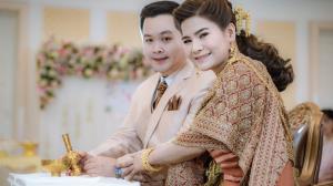 ชุดไทยเจ้าสาว ชุดไทยจักรพรรดิ์ เช่าที่แบมบี้ เวดดิ้ง ห้วยขวาง